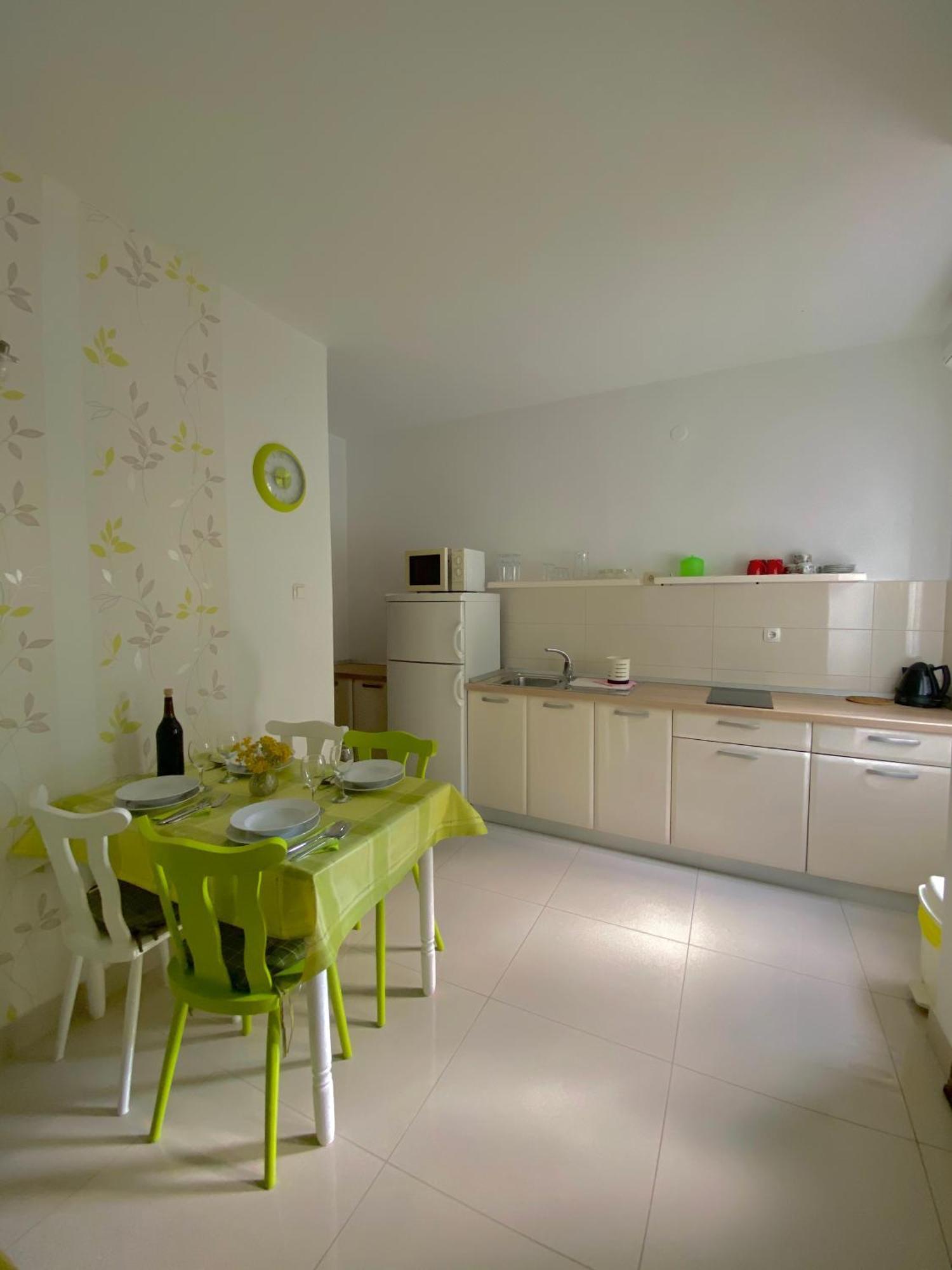 Apartments Ante Podaca Eksteriør bilde